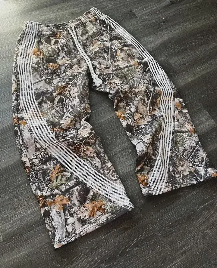 Calças masculinas Y2k bordadas cinza casual camuflagem funcional tática feminina premium jogging com cordão calças de moletom_voghion.com