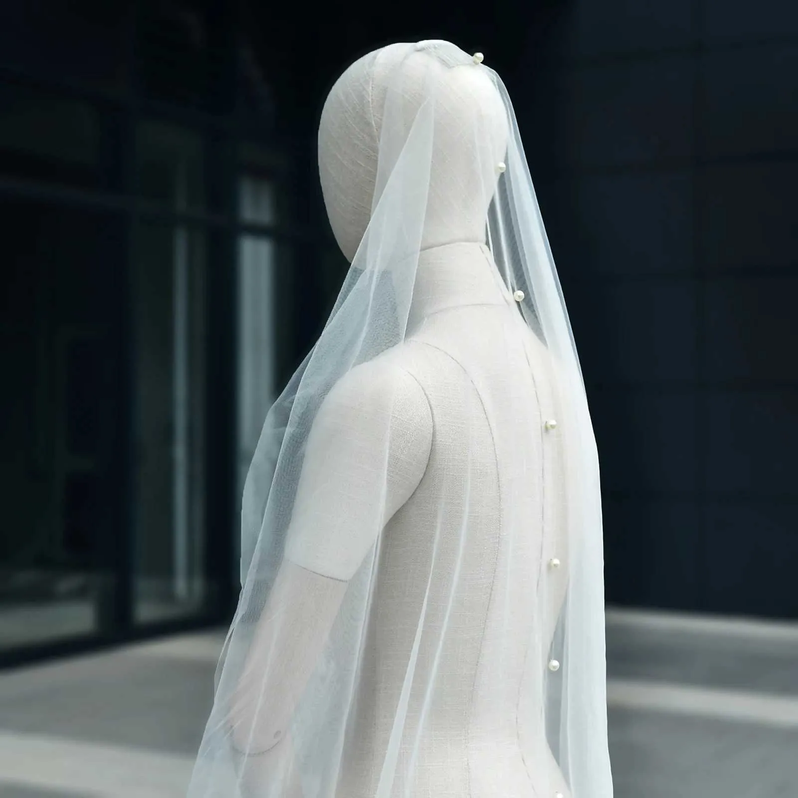 Gioielli per capelli V64 Veli da sposa semplici con perle, velo trasparente a 1 strato, bordo tagliato, perline, corti e morbidi, accessori da sposa per la sposa_voghion.com