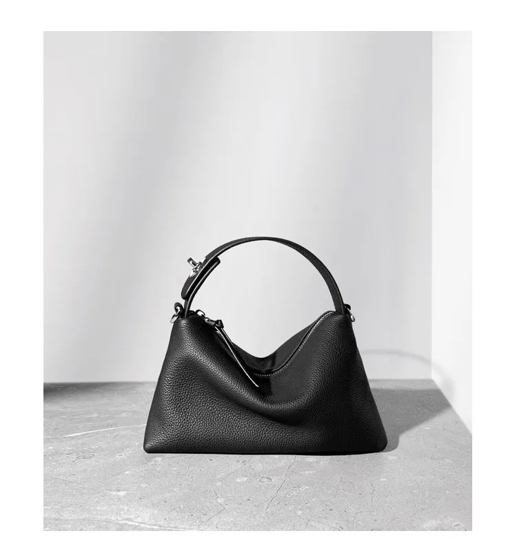 Women's Genuine Leather Shoulder Bag Pillow Classic Crossbody Bag_voghion.com