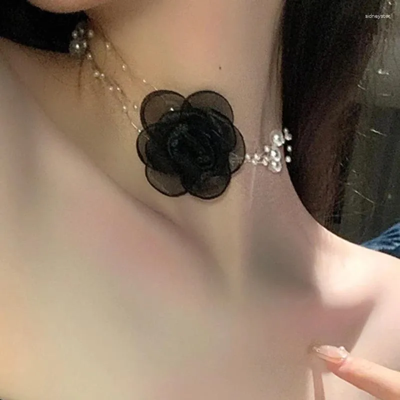 Chaînes Français Romantique Noir Et Blanc Ras Du Cou Fleur Collier De Perles Femme Été Clavicule Chaîne_voghion.com