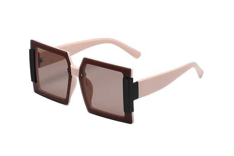 6158 mode grand cadre lunettes de soleil femmes net rouge rue Photo lunettes de soleil carrées_voghion.com