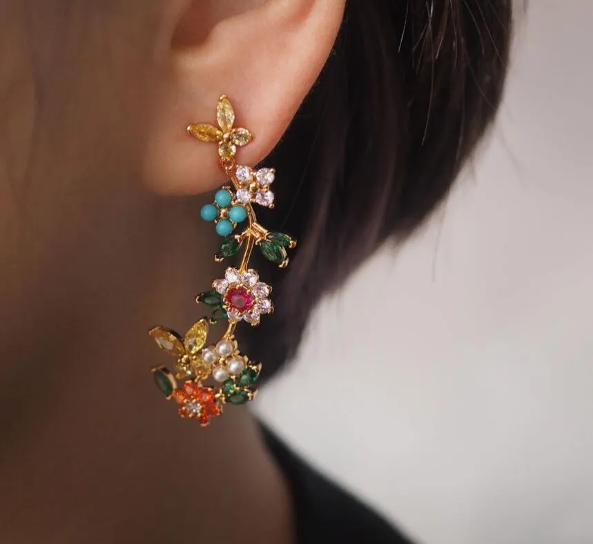 Orecchini di collana stile campagna alla moda per donne ragazze Farfalla fresca e carina Quattro fiori intarsiati Zirconi colorati_voghion.com