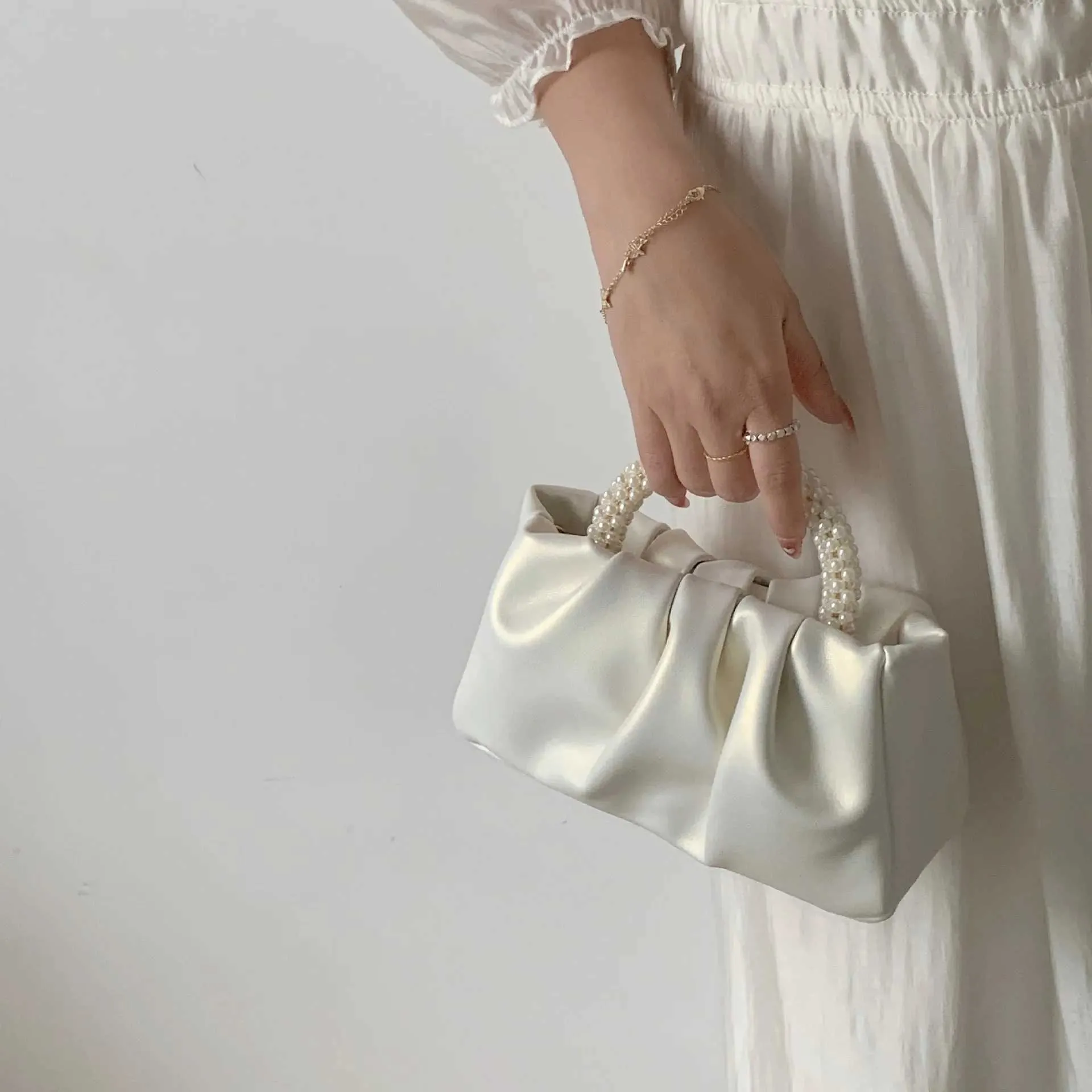 Borsa clutch con manico di perle borsa a spalla quadrata donna_voghion.com