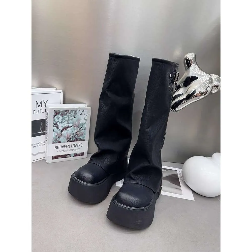 Stivali da stilista alla moda in stile britannico Martin per le donne 2024 Nuovo autunno/inverno Stivali corti con suola spessa e piccoli pantaloni,_voghion.com