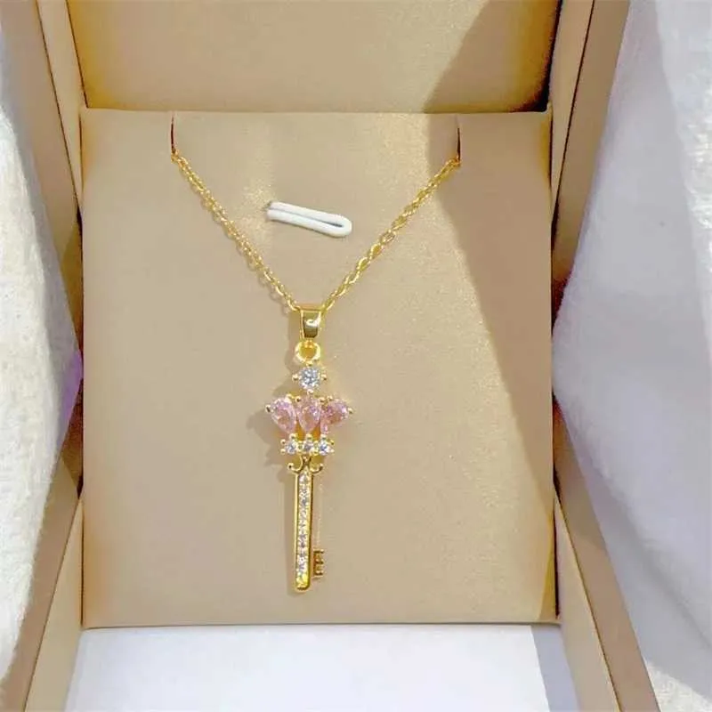 Collane con ciondolo Moda Carino Rosa Personalizzato Corona Chiave Collana Classico Leggero Design retrò Acciaio inossidabile Versatile_voghion.com