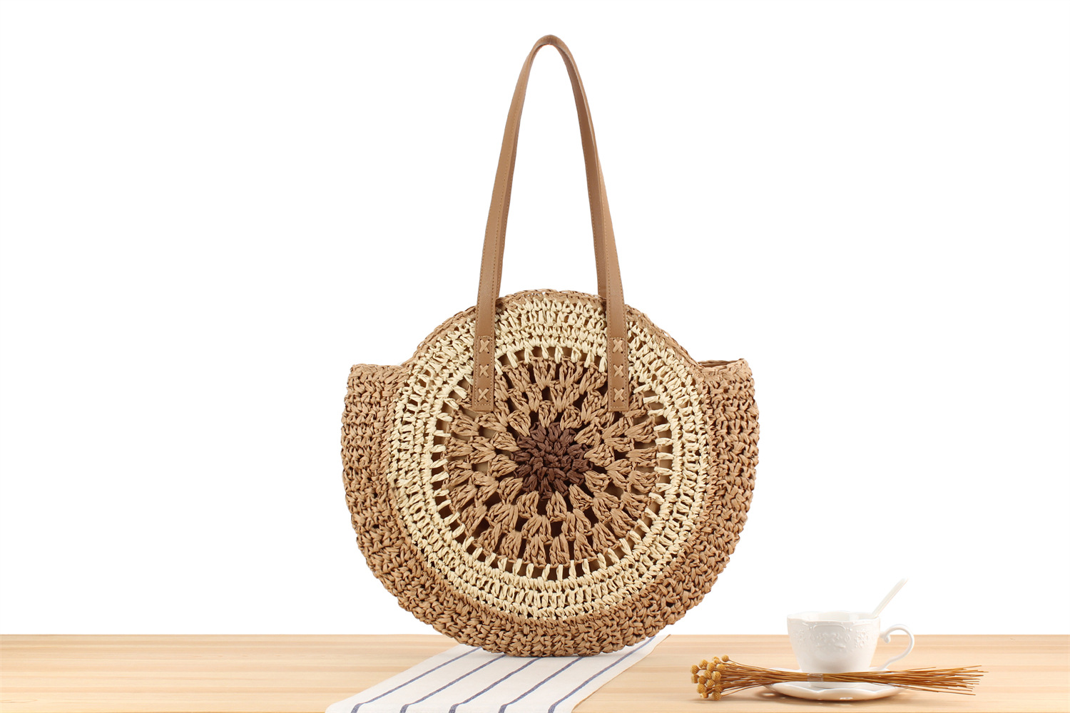 Simple round one-shoulder straw bag hollow hand-woven bag seaside beach fashion women's bag_voghion.com