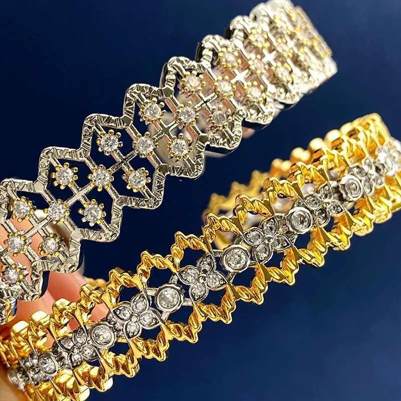 Italy Hollow Clover Designer Bangle Bracelet For Women Sier Bling Lace Sparkling Dia Gold Plated Retro Vintage C_voghion.com