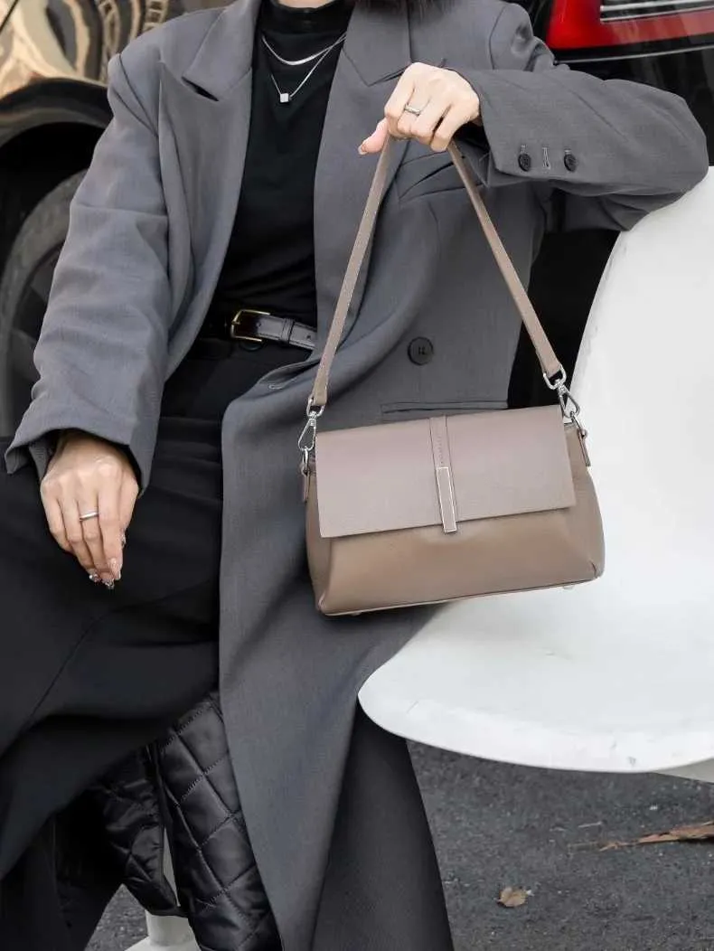 Women's Leather Crossbody Bag, Elegant Versatile Shoulder Bag_voghion.com