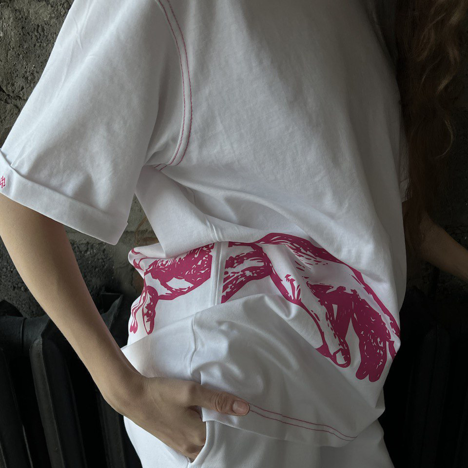 Fashionable and trendy basic versatile round neck for women, personalized back design, letter print color contrast_voghion.com