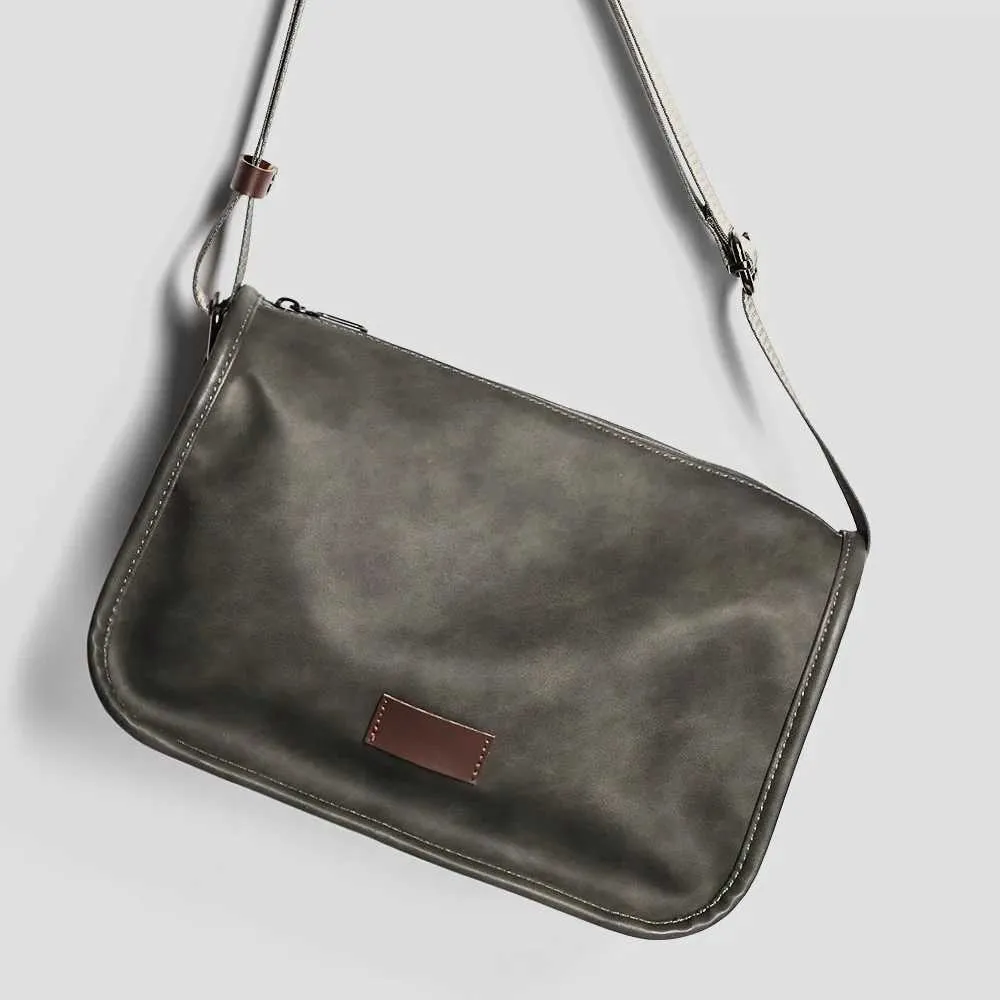 Fashion New One Shoulder Crossbody Large Capacity High Quality Leather Messenger Bag Cycg Simple Solid Color All Match_voghion.com