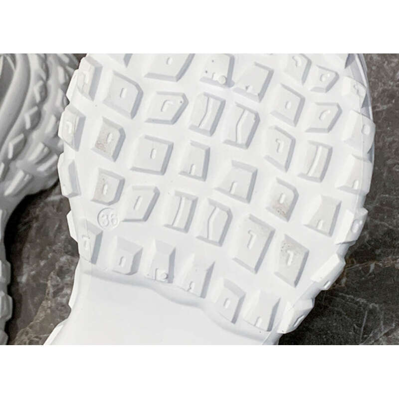Damskie sneakersy z grubą podeszwą do biegania sportu i na co dzień_voghion.com