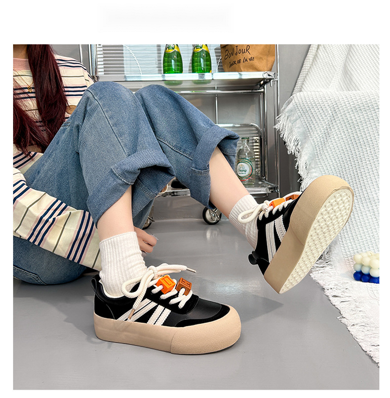 Ragazza vigorosa, versatile, con suola spessa, allenamento tedesco, piccola tavola bianca, scarpe sportive Instagram primavera 2024 da donna_voghion.com