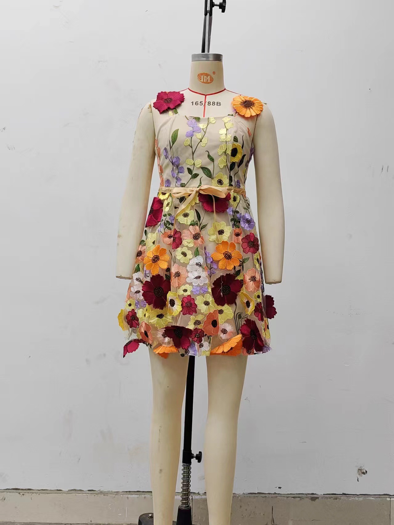 Women's three-dimensional flower embroidery hip sexy dress_voghion.com