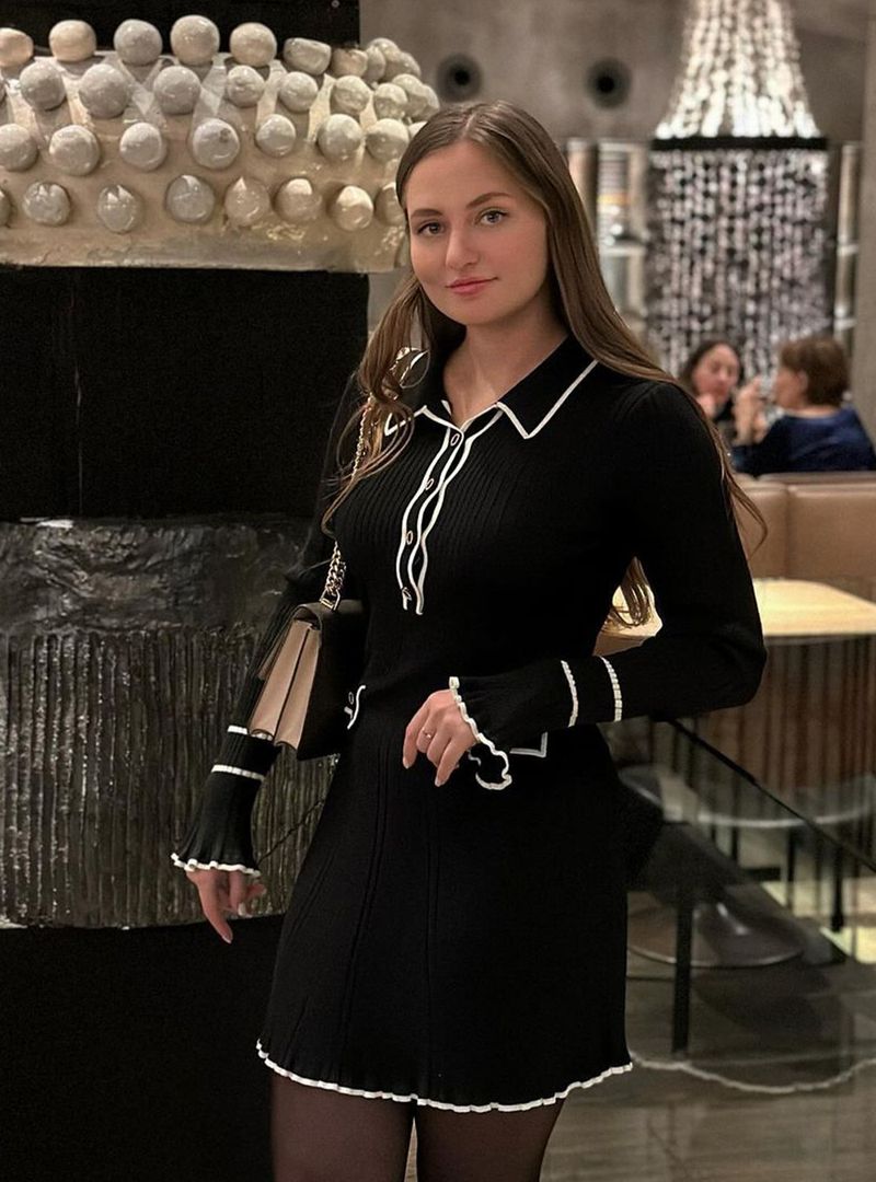 Women's Clothing Ruffled knitted dress long sleeve lapel button earrings_voghion.com