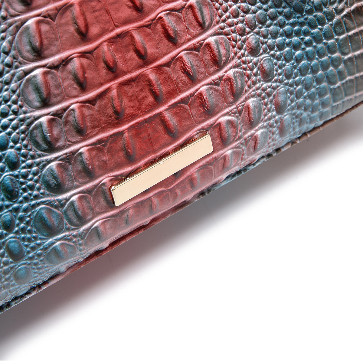 travel retro women's bag Brahman crocodile pattern_voghion.com