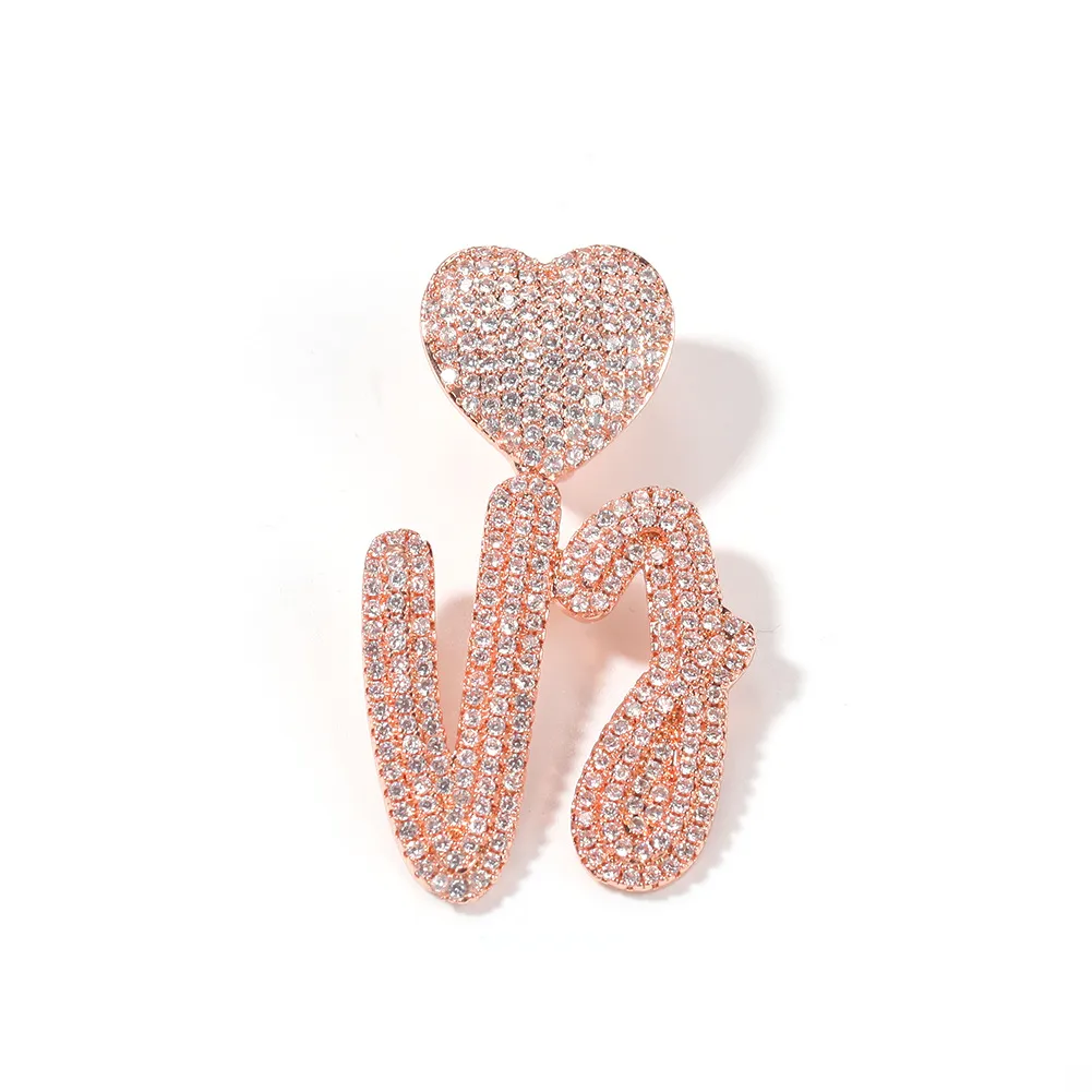 Collier avec pendentif personnalisé en forme de cœur avec initiale cursive et nom personnalisé en zircone cubique glacé CZ en or véritable_voghion.com