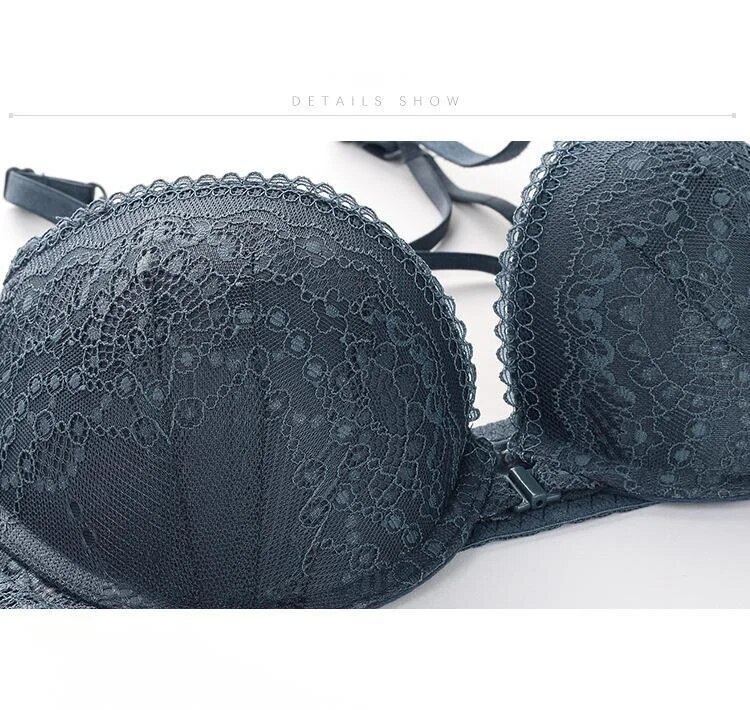 Soutien-gorge français sexy boutonné devant avec haut fin et bas épais, petite poitrine en dentelle légèrement froncée, beau dos, fille_voghion.com