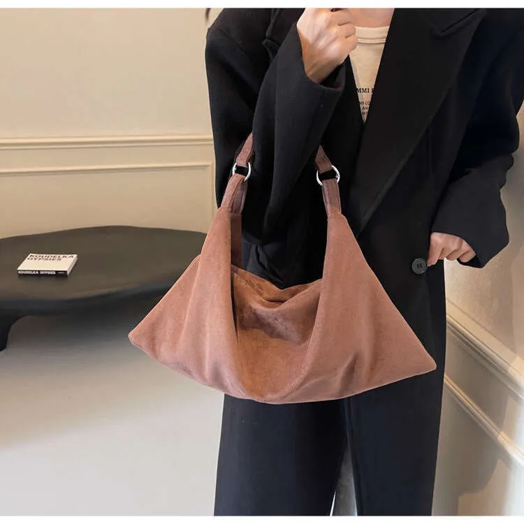 Large Capacity Veet Drawstring Messenger Shopping Underarm Commuter Tote Women's Bag Autumn And Winter All-match_voghion.com