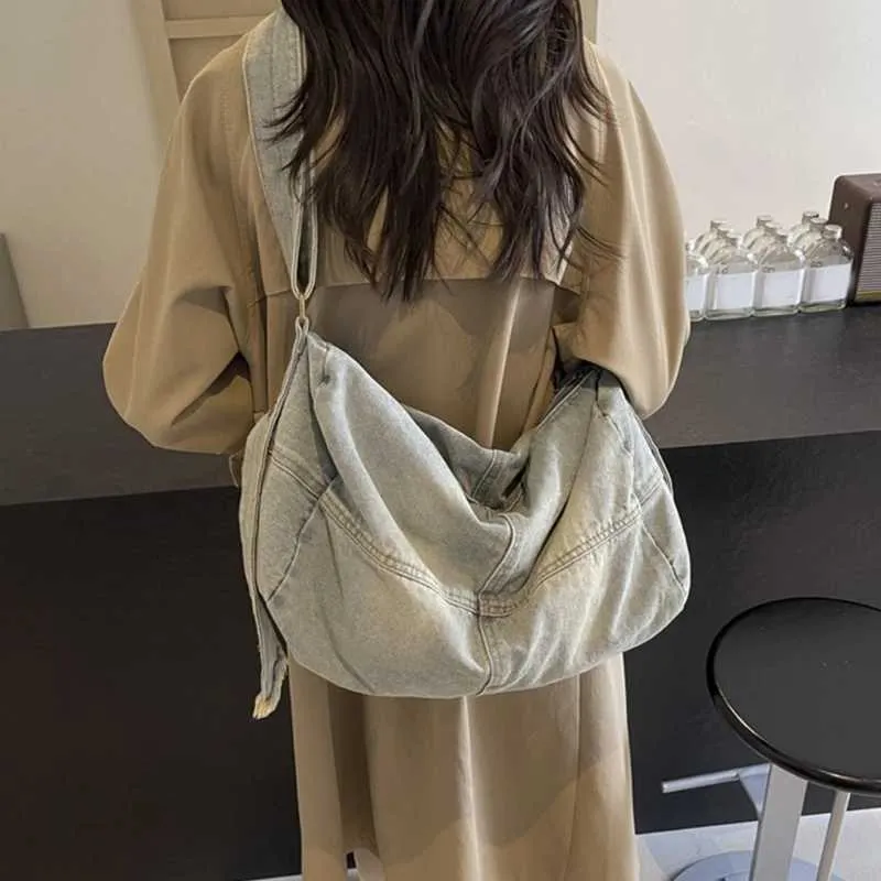 Geantă de umăr unisex elegantă din denim spălat, cu compartiment mare, pentru serviciu, școală, cumpărături, blugi vintage, crossbody_voghion.com