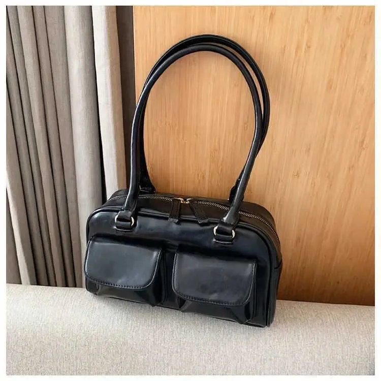Rode retro schoudertas van lakleer voor dames satchel model_voghion.com