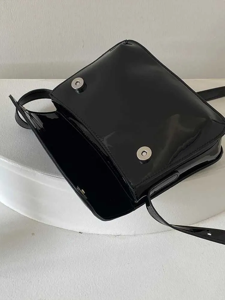 Weinrot PU Unterarm 2023 Neue Damen Vintage Lack Leder Glänzende Schnalle Einzelne Schulter Tasche Elegante Crossbody Ba241210_voghion.com