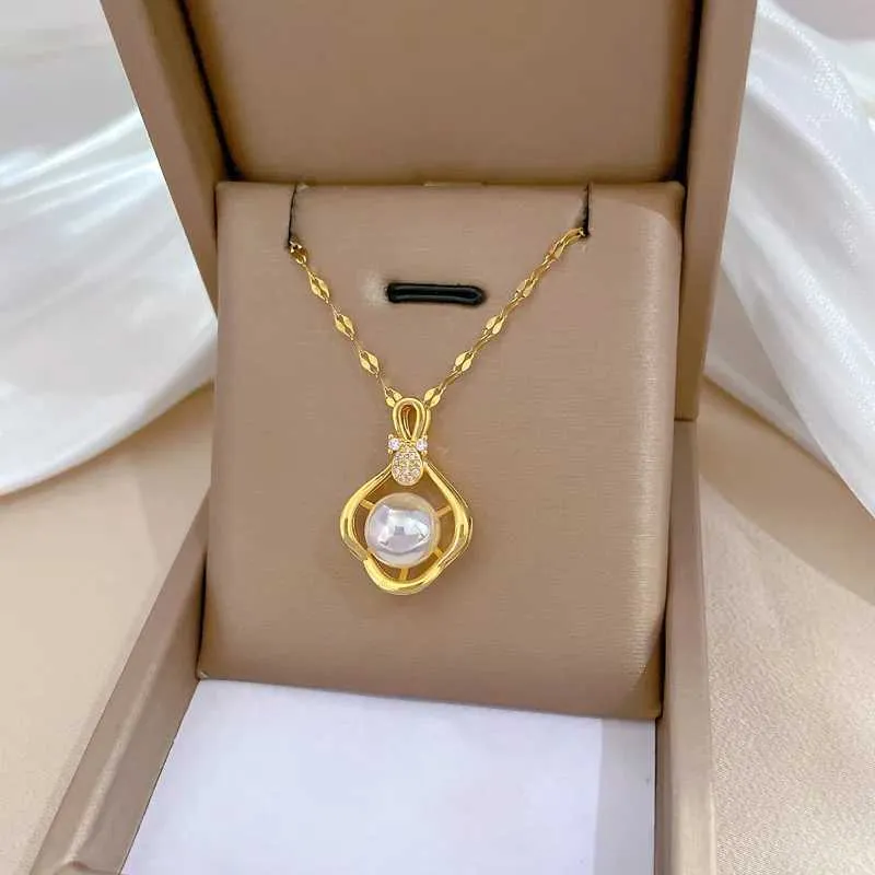Exquisite Pearl Pendant Necklace Light Luxurious Style Necklace_voghion.com