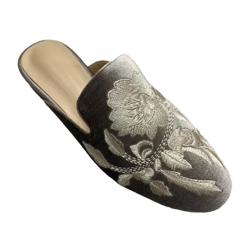 Nieuwe Chinese stijl 2024 nieuw product geborduurde wer half lipper modieuze ronde neus platte bodem andal dames_voghion.com
