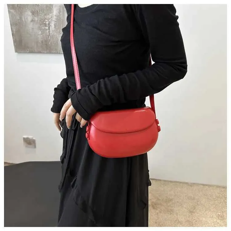 Lihtsa disainiga ühevärvilised naiste õlakotid igapäevaseks kasutamiseks, reguleeritava rihmaga PU-nahast vabaaja õlakott daamidele_voghion.com