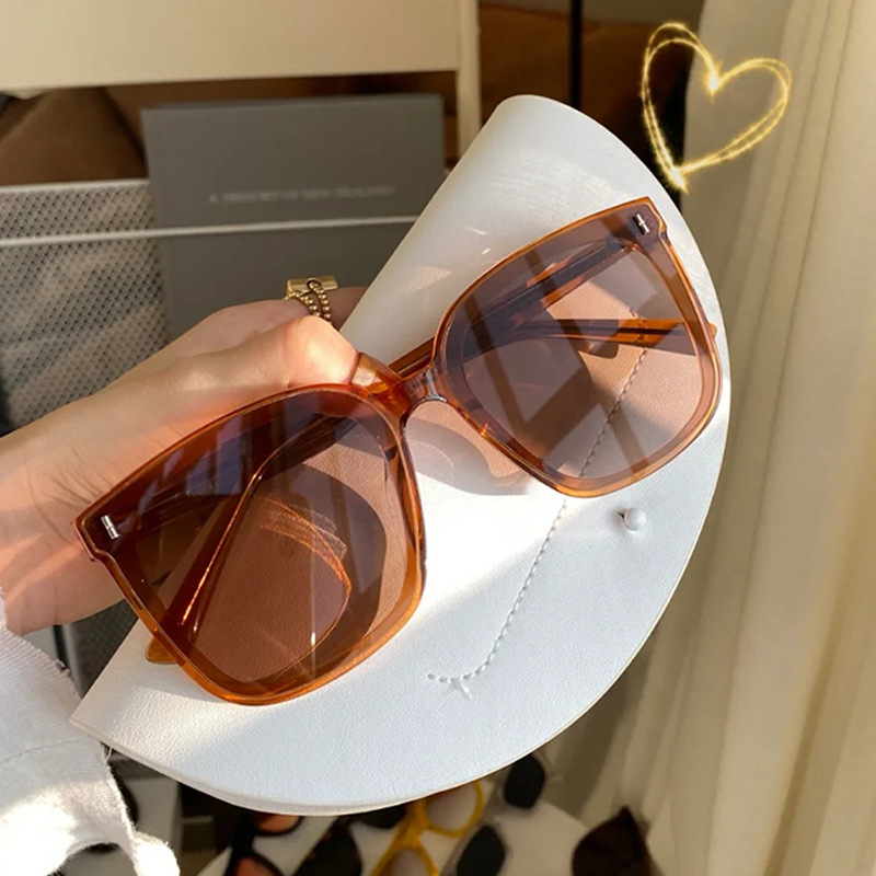 Trendy koreanische quadratische Sonnenbrille Unisex UV400 blockierende Modebrille_voghion.com