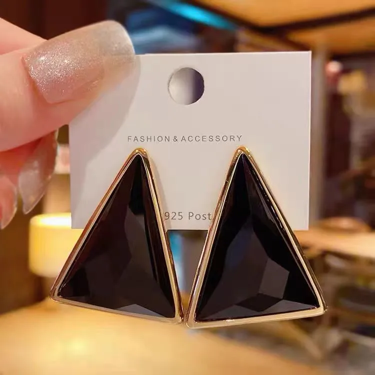 Moda Nero Verde Nuovo Stile Retro Triangolo Geometrico Esagerato per Donne Ragazza Regali Gioielli di Moda Francese Design_voghion.com
