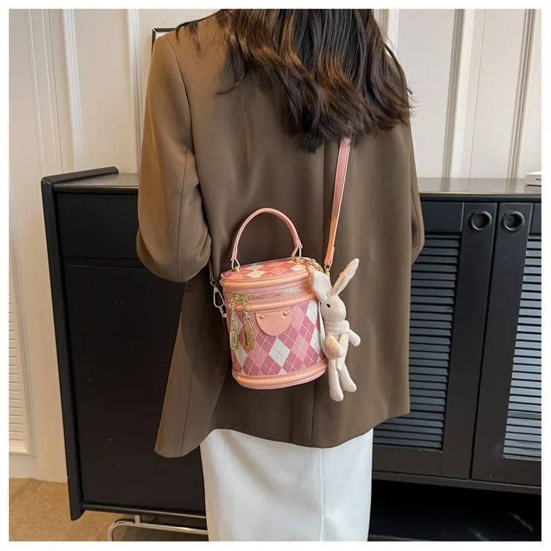 Designer Kostenloser Versand 2025 Neue Modische Eimer Premium Textur Dia Grid Schulter Umhängetasche Tasche Für Frauen_voghion.com