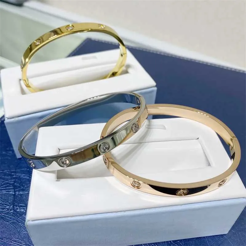 Classic Zircon Charm Bangle Bracelet For Couples Stainless Steel_voghion.com