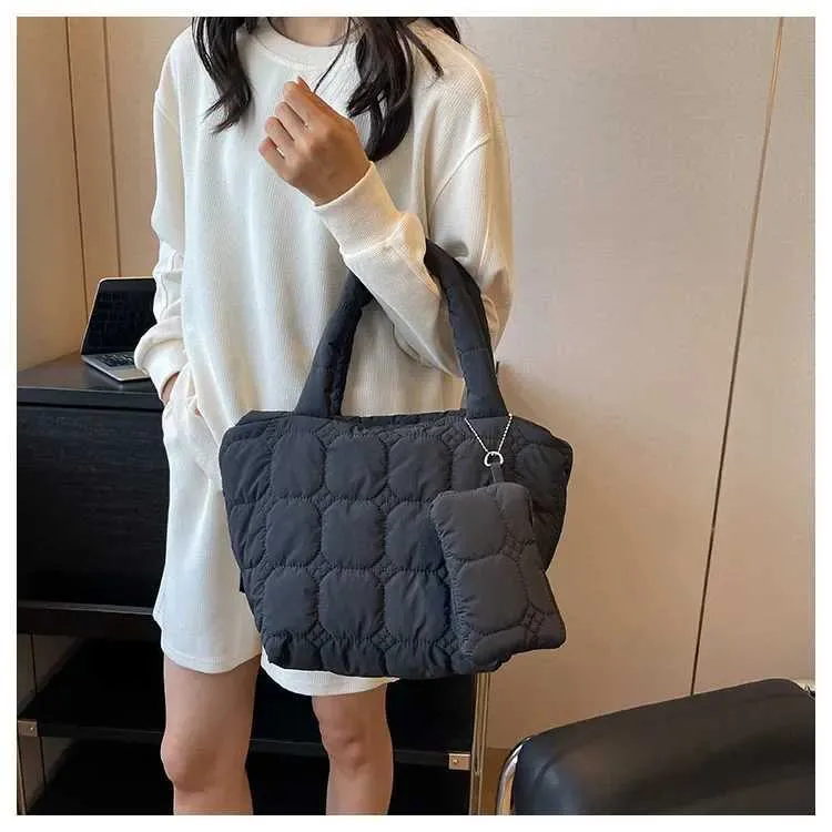 Mode Gesteppte Stickerei Thread Handtasche Leichte Puffy Top-Griff Große Kapazität Damen Kleine Einkaufstasche mit Mini_voghion.com