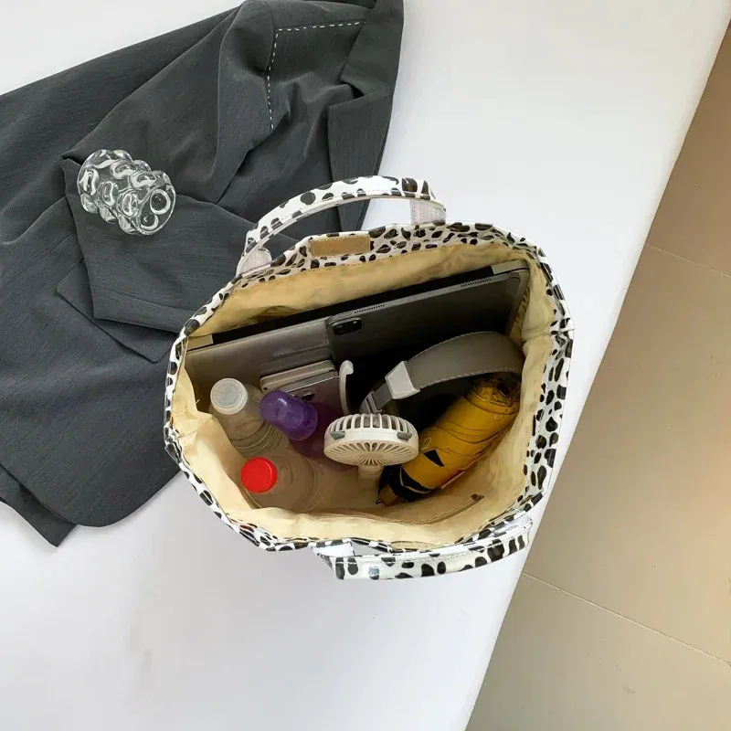 Fashion PVC Reusable Shopping Vintage Leopard Womens Large Capacity Waterproof Handbag Tote Beach Bag Travel 241115_voghion.com