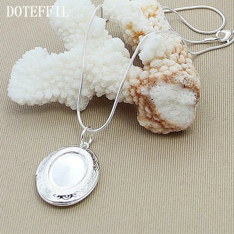 Náhrdelníky DOTEFFIL Sterling Sier Oválný kulatý přívěsek s rámem Po 18202830 palců Hadí řetízek pro ženu muže Svatba_voghion.com