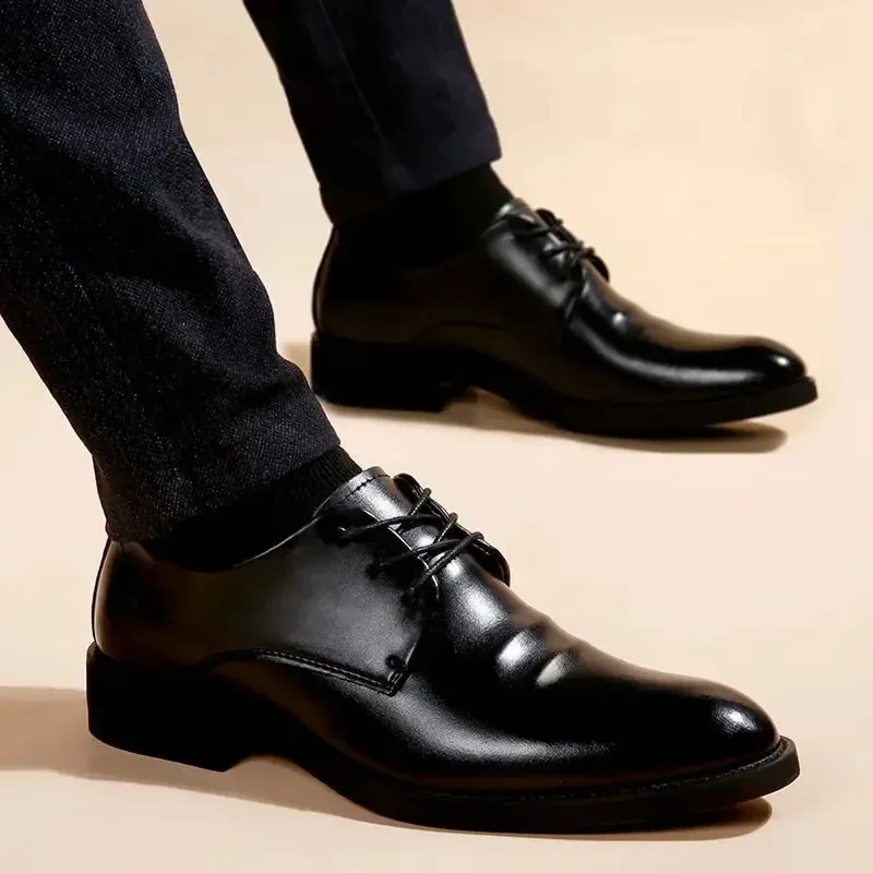Chaussures habillées à bout pointu pour hommes, chaussures sociales noires pour hommes, chaussures de haute qualité, mode, style élégant et classique, costume tendance_voghion.com