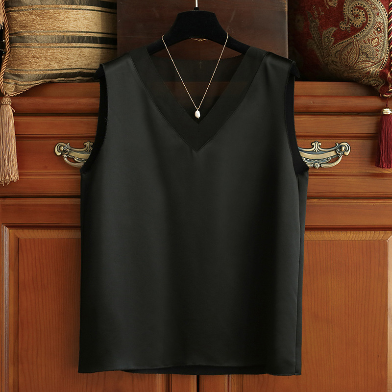 L'abbigliamento femminile in raso acetato è indossato da solo come gilet e come top per le donne._voghion.com