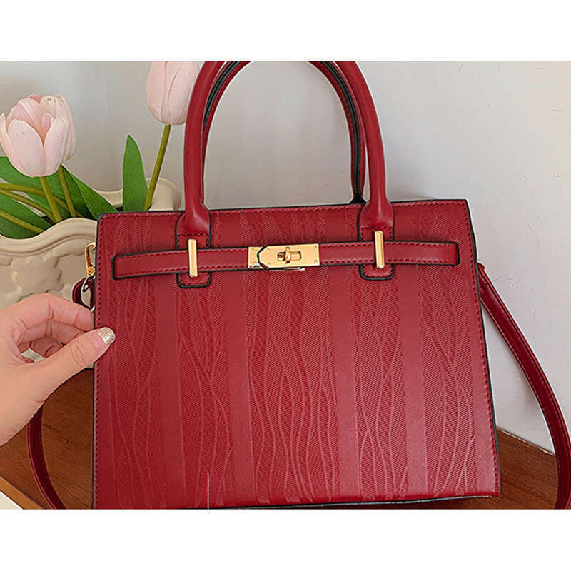 High-End-Handtasche für Damen, neue Tasche 2025, High-End-Handtasche, rote Brauttasche für die Hochzeit der Mutter_voghion.com