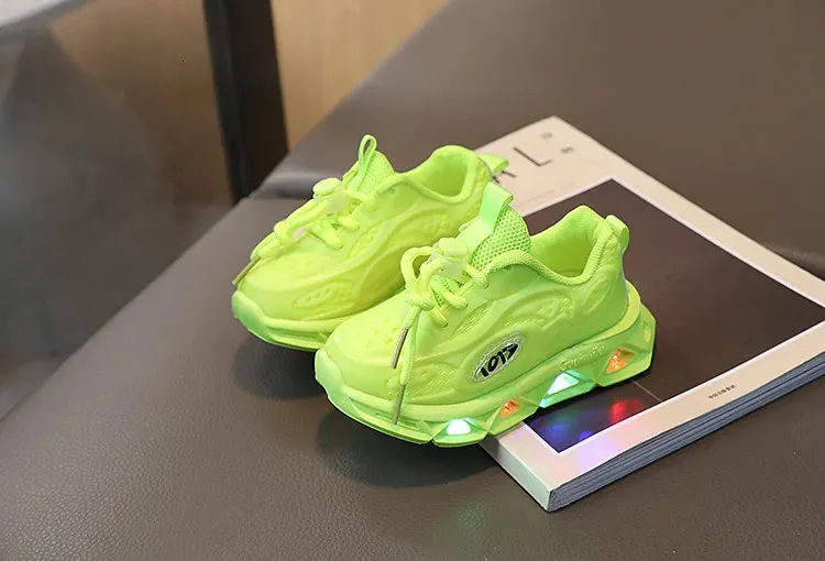 New LED Baby Boys Luminous Running Childrens Breathable Mesh Sports Shoes Size 21-30 240627_voghion.com