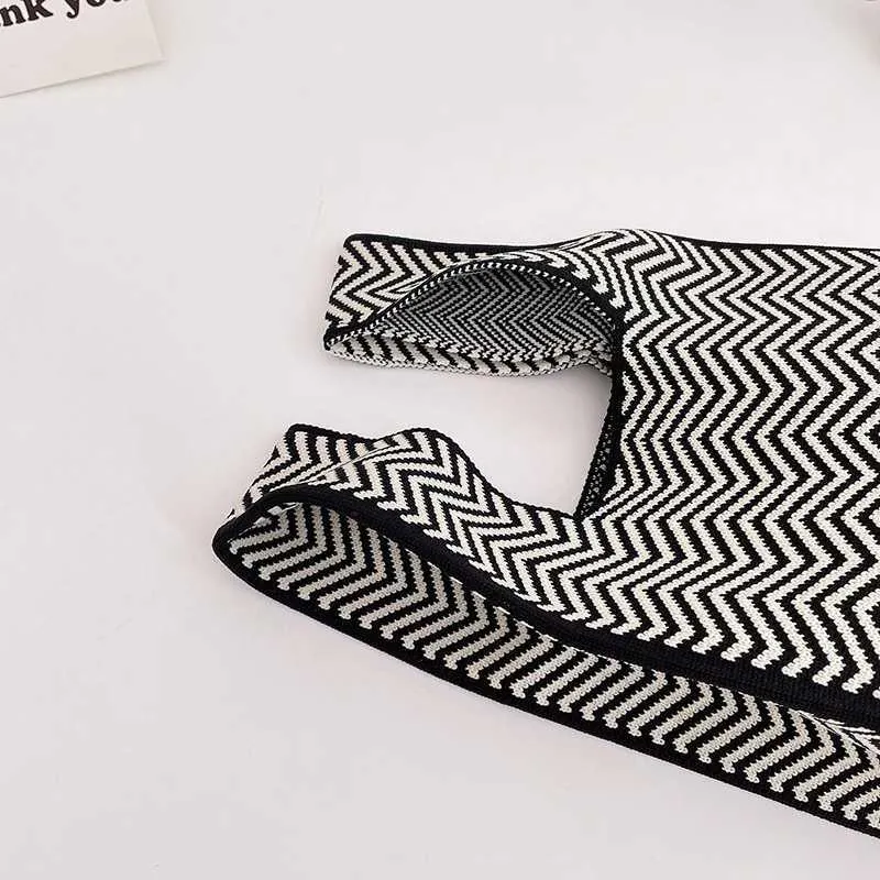 Niche Design Knitted Autumn/Winter Mini Knot with Geely Pattern Reusable Grocery Bag Lightweight Handbag Y241106_voghion.com