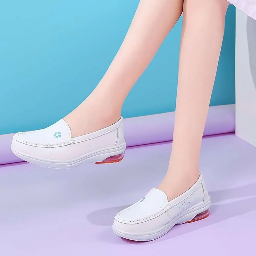 2024s Fashion trend Nurse Leather women's Thick Work shoes soft soles_voghion.com
