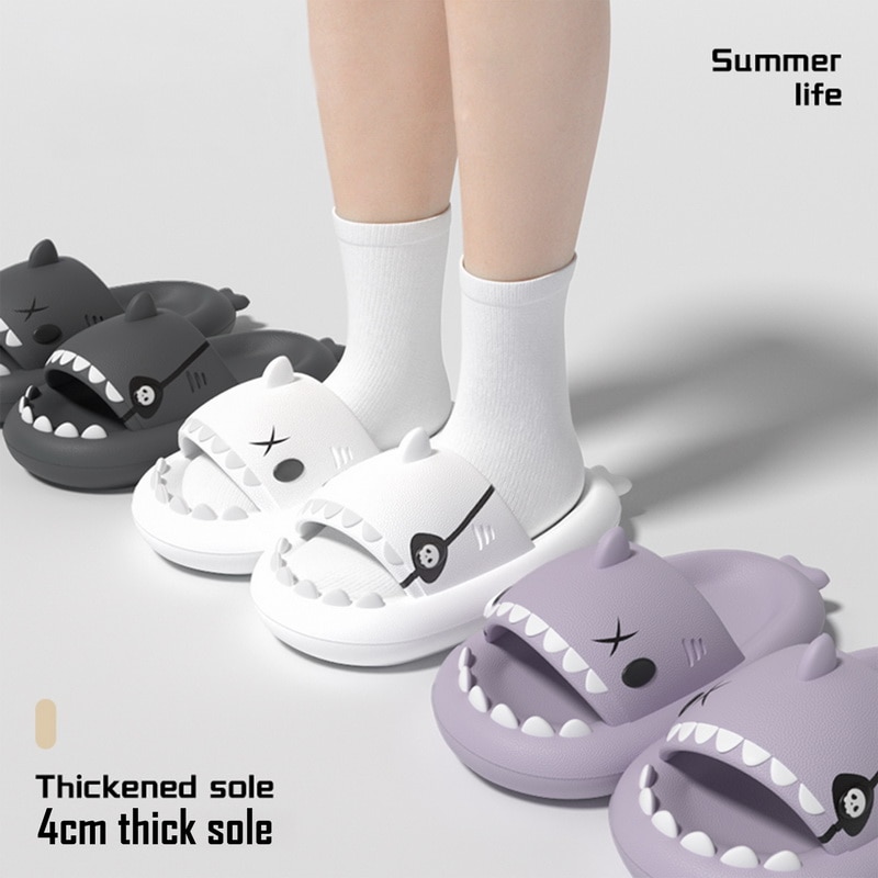 Comwarm Pirate Shark Frauen 2023 Sommer Cartoon Plattform Hausschuhe Männer Outdoor Paar Strand Schuhe Haus Frauen Flip Flop_voghion.com