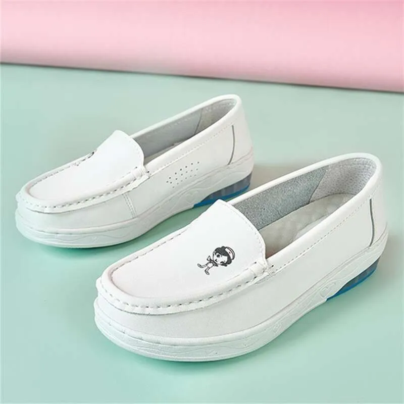 Nurse Soft thick soles casual flat small white shoes women's slip-on 456_voghion.com