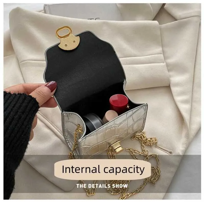Borsa a tracolla piccola con catena a tracolla in pelle lucida in stile coreano, fibbia in metallo alla moda, portafoglio piccolo per ragazza, rossetto_voghion.com