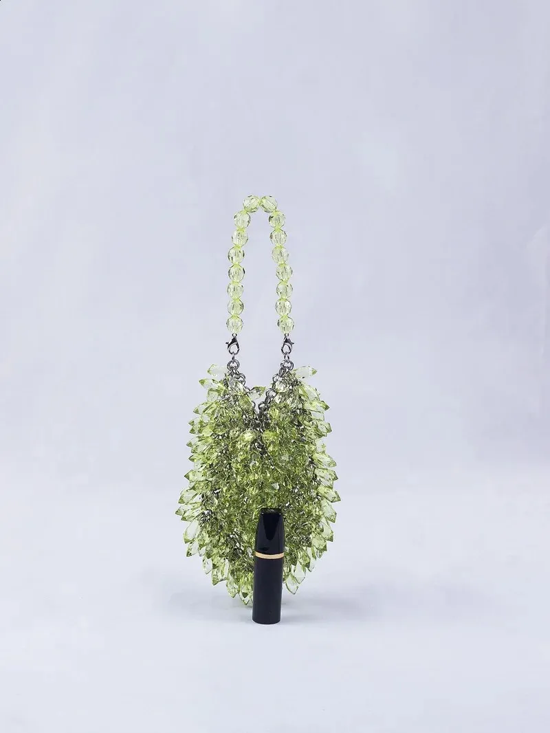 Borsa a secchiello piccola da sera in cristallo trasparente intrecciato a mano, verde, blu e giallo, fatta a mano, estiva_voghion.com