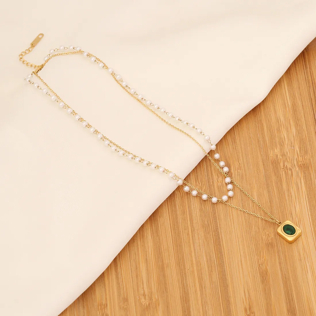 Anhänger Halsketten 2023 Modeschmuck Smaragd Halskette Perle Perlen geschichtet Edelstahl für Frauen_voghion.com