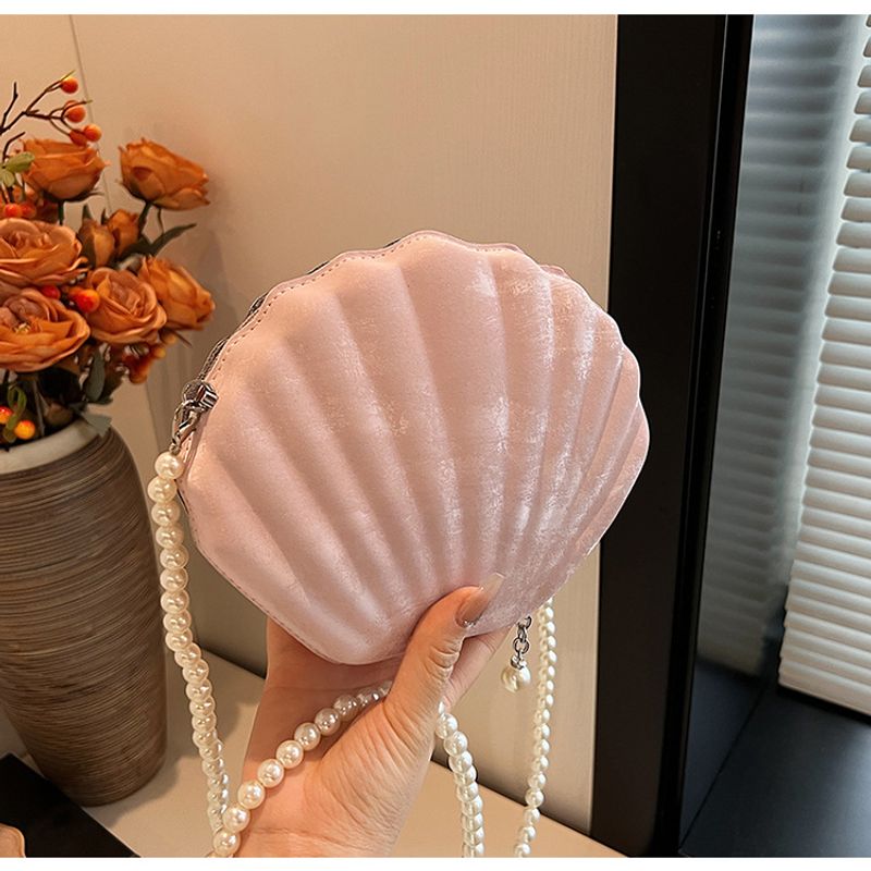 Einzigartige Nischentasche Damen 2024 Sommer neue Mode Perlen Umhängetasche ausländischer Stil einfache Muscheltasche_voghion.com