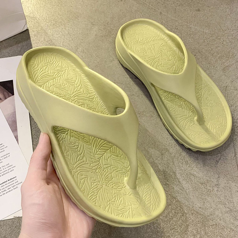 Unbeatable Quality Men's Herringbone Thick Soled Sports Track Slippers, Couples, Outdoor Korean Women's Vacation Beach Flip Flops_voghion.com