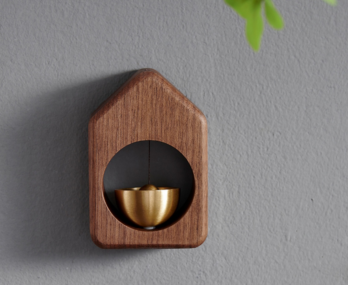 Creative Black Pendant Wooden Creative Suction Door Doorbell Wind Chime_voghion.com