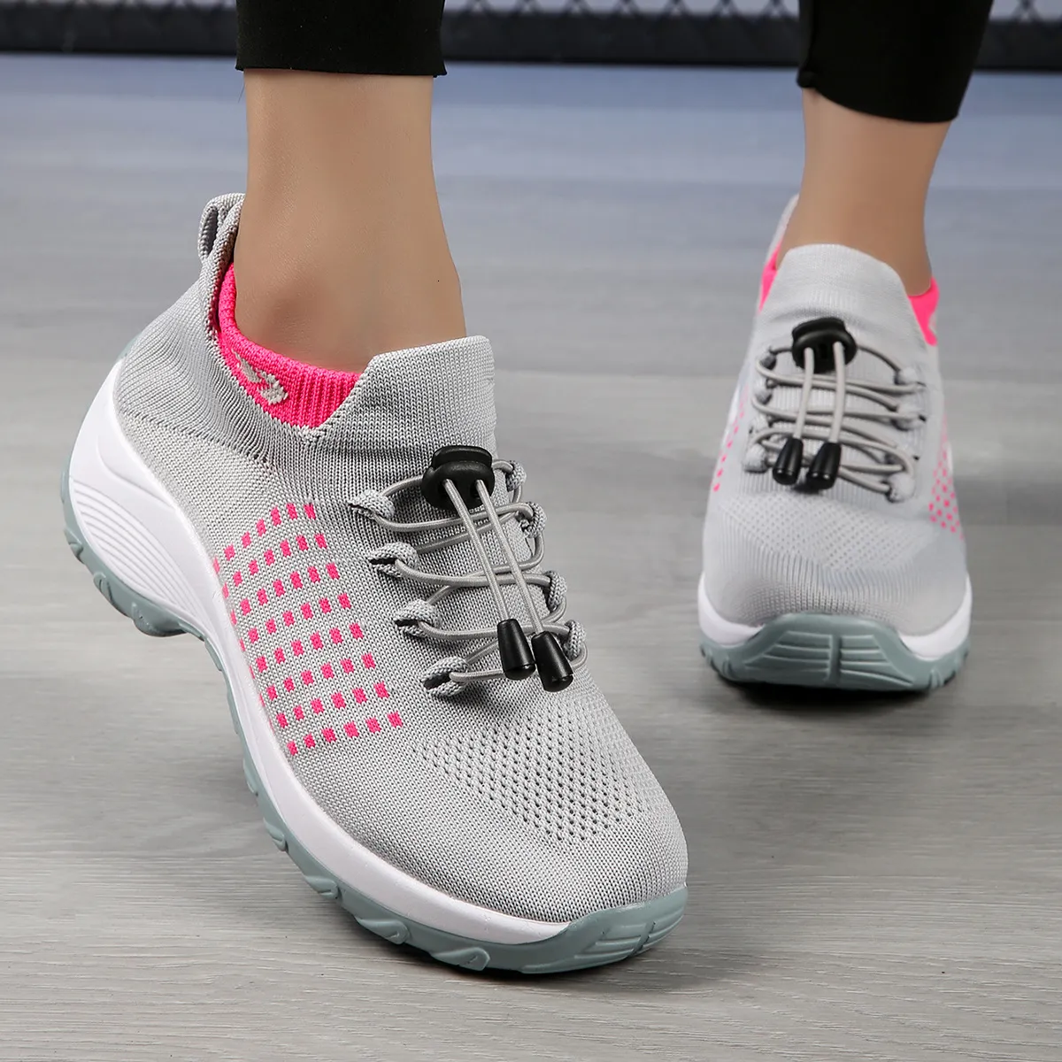 Baskets de running à bout rond et semelle épaisse style casual_voghion.com